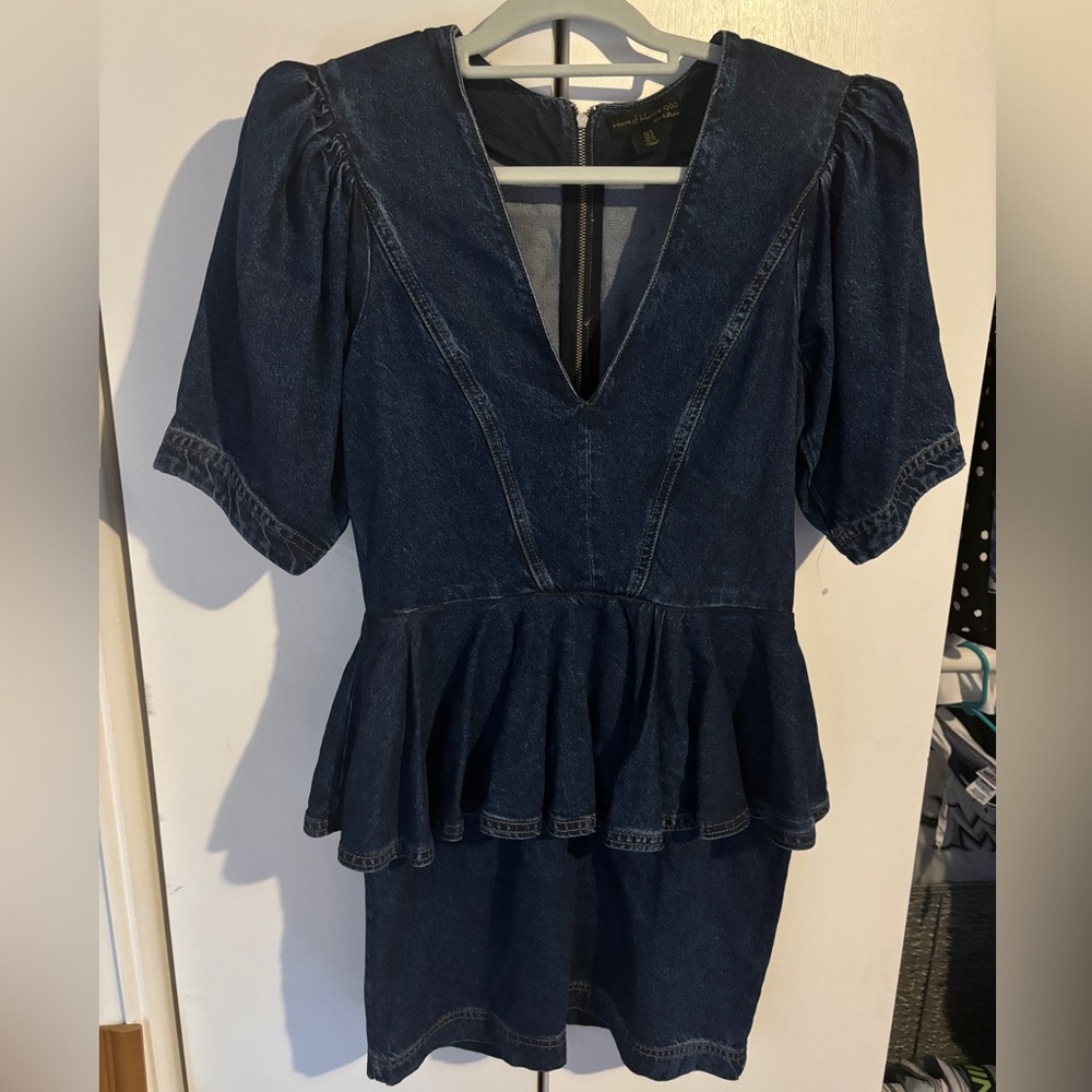 House of Harlow soft denim peplum dress size 4 never worn